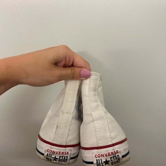 White converse - Picture 2 of 8